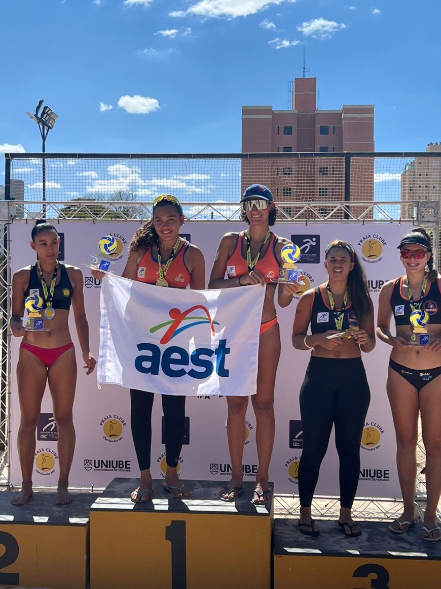 Dupla da AEST fatura o Campeonato Brasileiro Interclubes de vôlei de praia sub-19